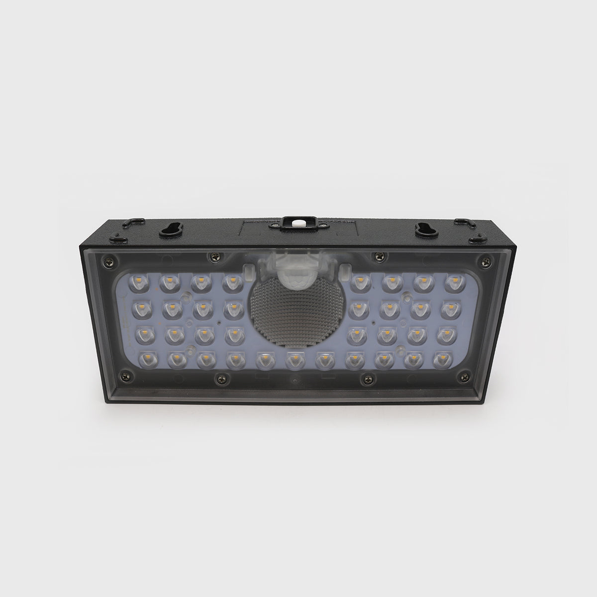 Aplique LED Solar Brick con Sensor IP65 6W 900lm 3000K Negro, referencia 49969, vista inferior