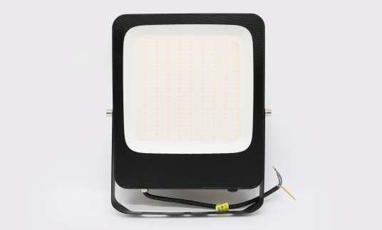 Proyector LED Slim Negro IP65 3CCT 150W 15000lm